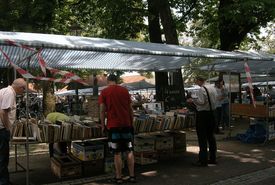 Boek, prent en documentenmarkt 