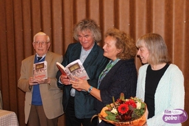 Hans en Rita Keuper ontvangen eerste exemplaren boek: 'De Strukelstene'