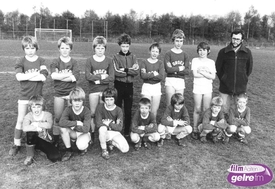 Wie kent deze voetballers van de Groen van Prinstererschool uit Aalten?