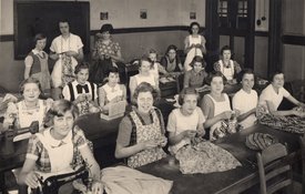 Zoekplaatje: wie kent de leerlingen en de leraressen van de Huishoudschool Aalten?