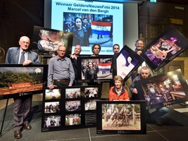 Grote Bredevoortse delegatie in Provinciehuis.