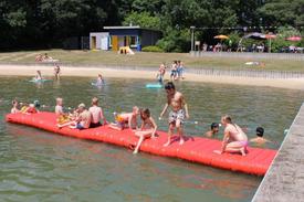 Schitterend zomerweer bij ingebruikname Natuurbad 't Walfort Aalten.