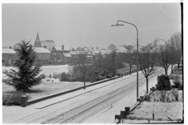 Oplossing zoekplaatje: Winters sfeerplaatje van de Admiraal de Ruyterstraat Aalten.