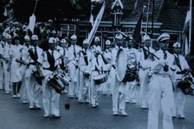 Zoekplaatje, wie kent de muzikanten van De Eendracht Aalten.