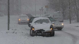 Lange files en opnieuw sneeuwfront verwacht morgen